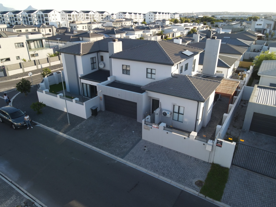 3 Bedroom Property for Sale in Sandown Western Cape